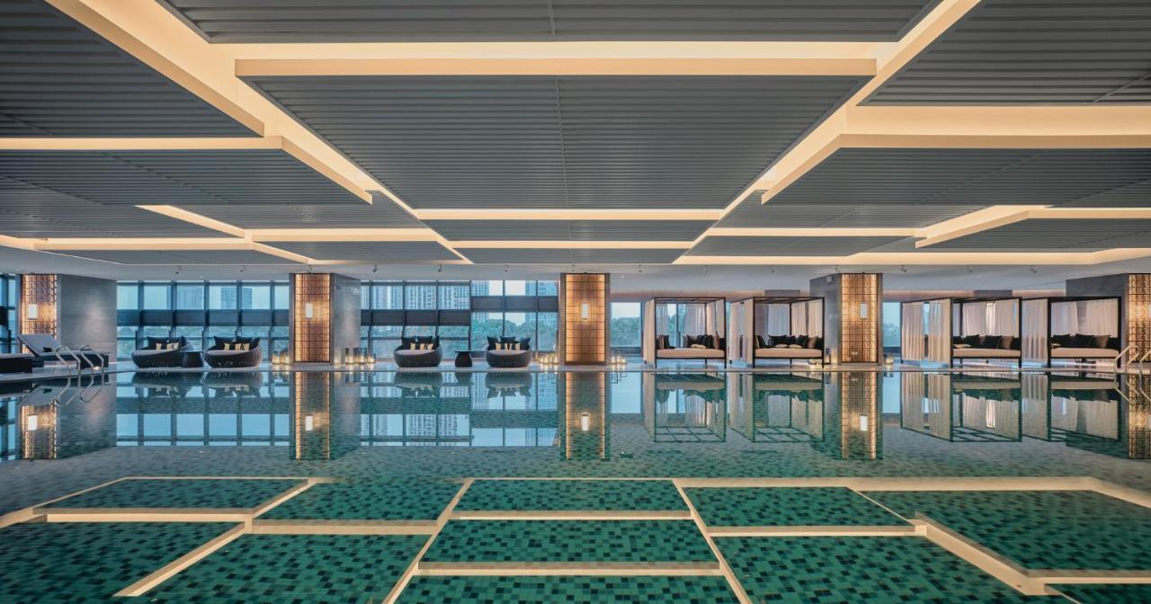 Hualuxe Kunshan Huaqiao By Ihg - F1 Racing Preferred Hotel Exterior photo