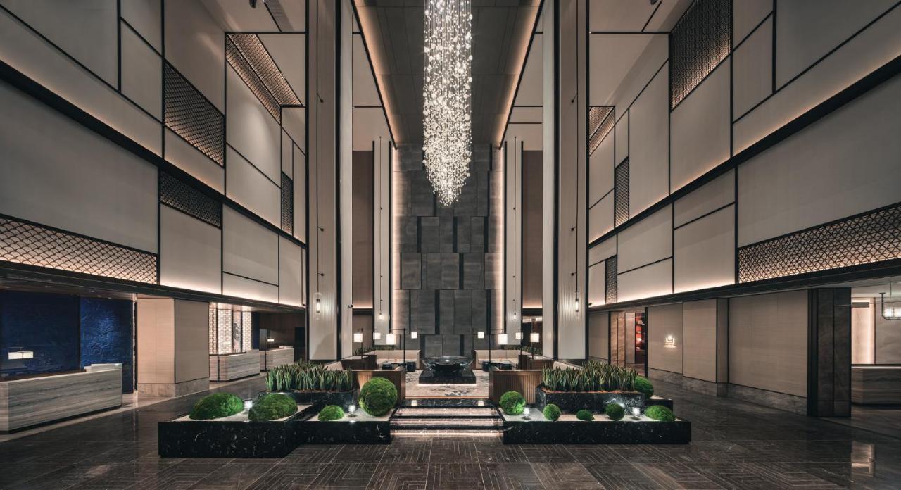 Hualuxe Kunshan Huaqiao By Ihg - F1 Racing Preferred Hotel Exterior photo