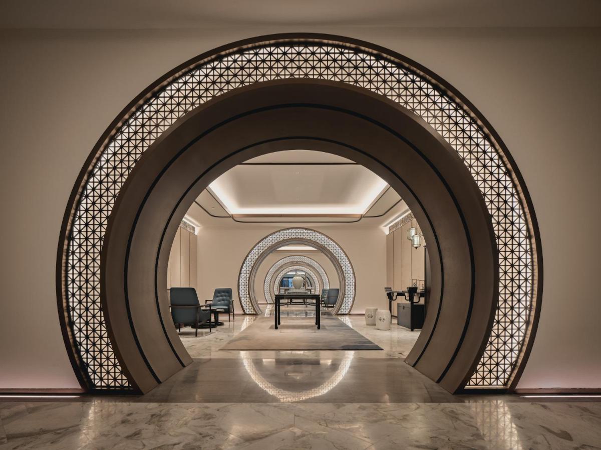 Hualuxe Kunshan Huaqiao By Ihg - F1 Racing Preferred Hotel Exterior photo
