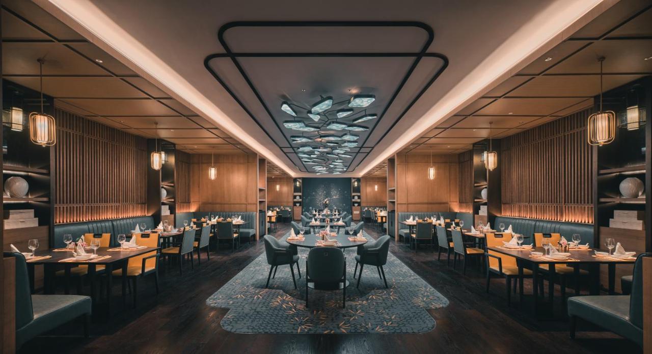 Hualuxe Kunshan Huaqiao By Ihg - F1 Racing Preferred Hotel Exterior photo